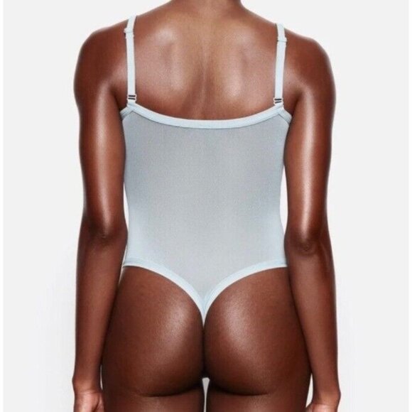 SKIMS Summer Mesh Strappy Cami Bodysuit Sky Medium - Picture 4 of 12